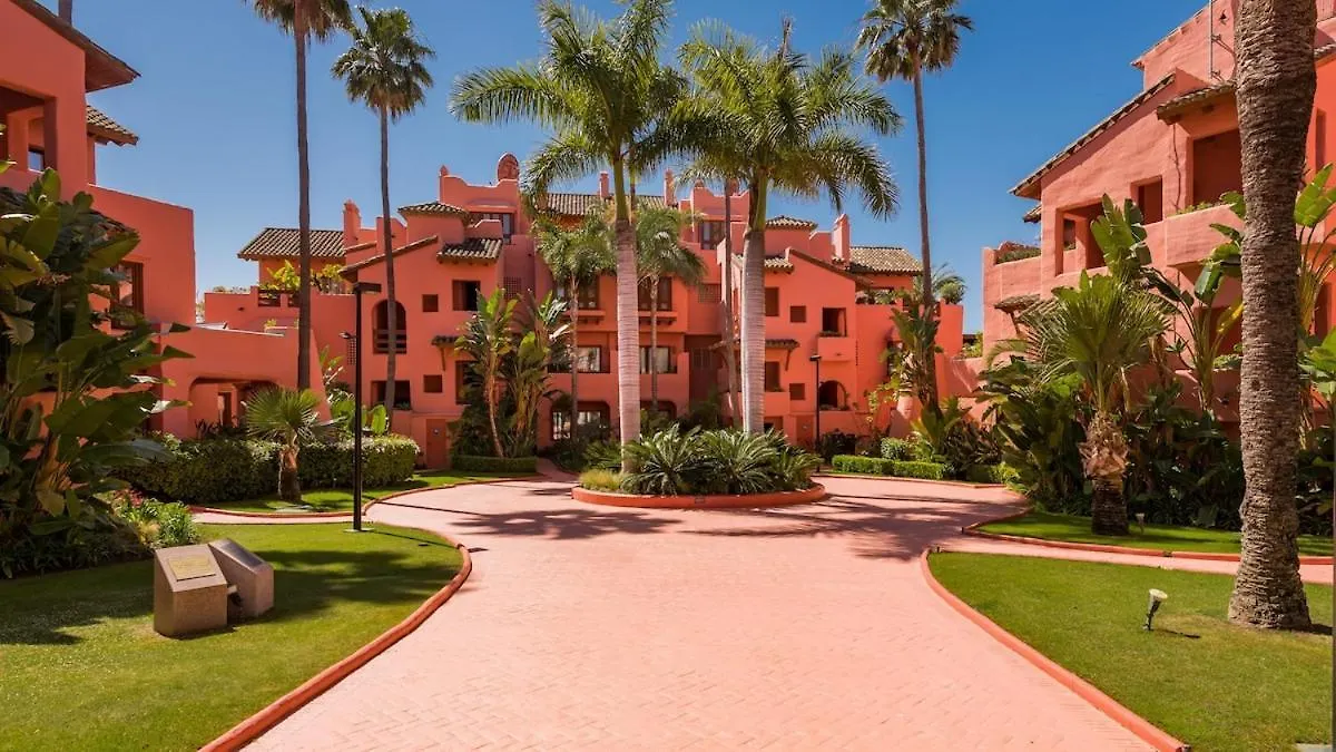 Mediterranean Bliss - 3 Bedroom Ground Floor Apartment إِستيبونا 0*,
