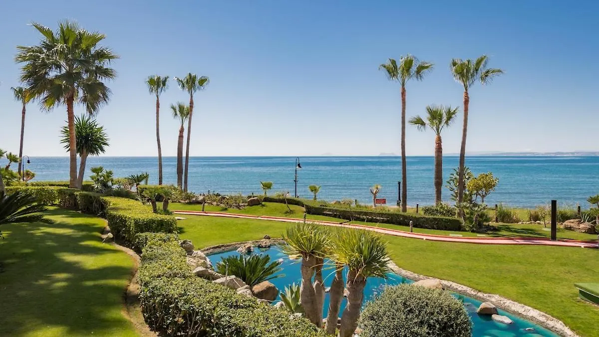 Mediterranean Bliss - 3 Bedroom Ground Floor Apartment إِستيبونا